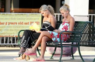 Aly Michalka feet photo thumbnail