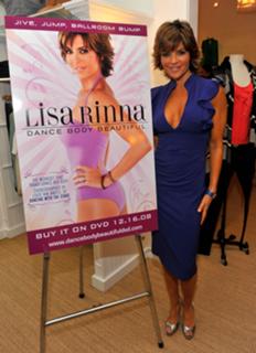 Lisa Rinna feet photo thumbnail