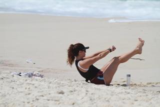Giovanna Antonelli feet photo thumbnail
