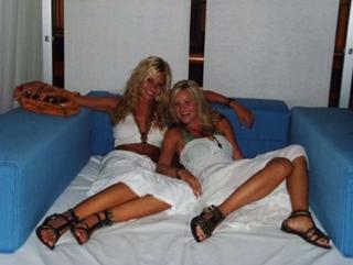 Aly Michalka feet photo thumbnail
