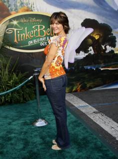 Lisa Rinna feet photo thumbnail