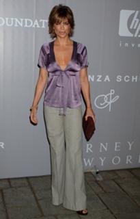 Lisa Rinna feet photo thumbnail