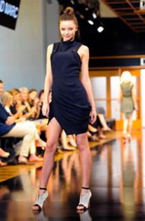Miranda Kerr feet photo thumbnail