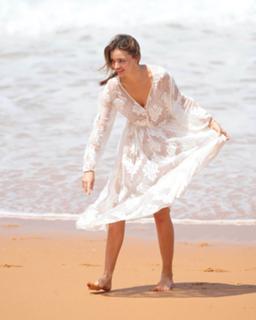 Miranda Kerr feet photo thumbnail