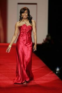 Angela Bassett feet photo 3