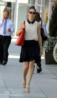 Emmy Rossum feet photo thumbnail