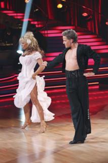 Pamela Anderson feet photo thumbnail