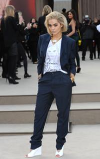 Rita Ora feet photo thumbnail