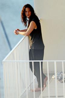 Jennifer Lawrence feet photo thumbnail