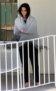 Jennifer Lawrence feet photo thumbnail