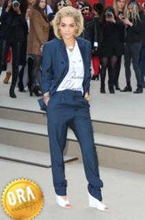 Rita Ora feet photo thumbnail