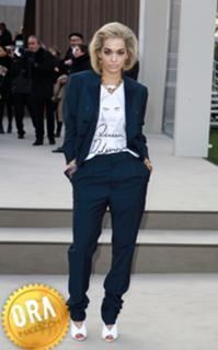 Rita Ora feet photo thumbnail