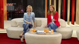 Jennifer Knäble feet photo 3