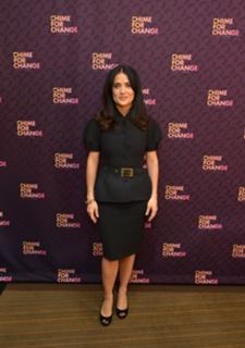 Salma Hayek feet photo thumbnail