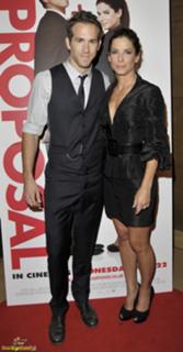 Sandra Bullock feet photo thumbnail