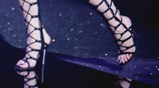 Rita Ora feet photo thumbnail