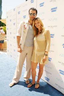 Natasha Henstridge feet photo thumbnail