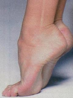 Uma Thurman feet photo thumbnail