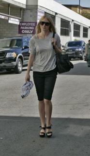 Gwyneth Paltrow feet photo thumbnail