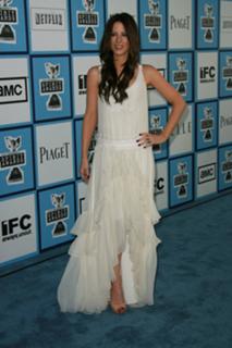 Kate Beckinsale feet photo thumbnail