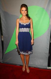 Maria Menounos feet photo thumbnail