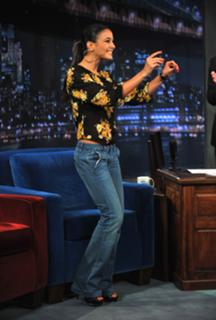 Emmanuelle Chriqui feet photo thumbnail