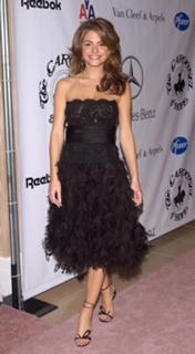 Maria Menounos feet photo thumbnail