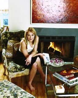 Elisabeth Röhm feet photo thumbnail