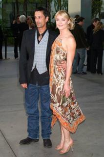 Elisabeth Röhm feet photo thumbnail