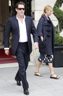 Uma Thurman feet photo thumbnail