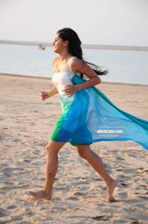 Taapsee Pannu feet photo thumbnail