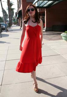 Rose McGowan feet photo thumbnail