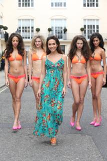 Myleene Klass feet photo thumbnail