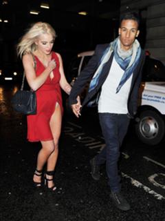 Helen Flanagan feet photo thumbnail