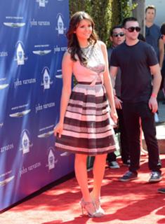 Nina Dobrev feet photo thumbnail