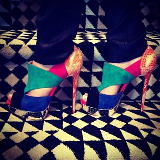 Khloé Kardashian feet photo thumbnail