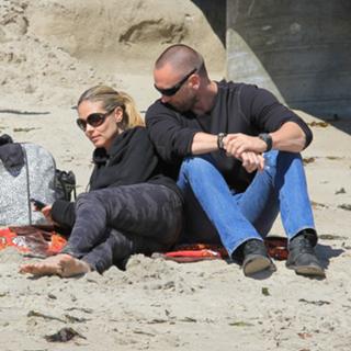 Heidi Klum feet photo thumbnail