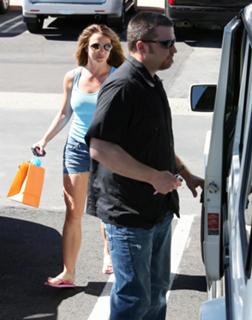Britney Spears feet photo thumbnail