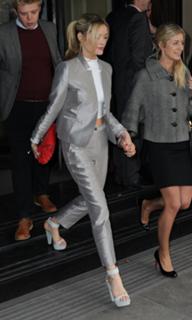 Laura Whitmore feet photo thumbnail