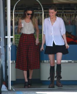 Amber Heard feet photo thumbnail