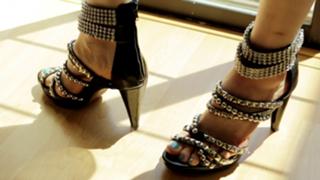 Brittani Taylor feet photo thumbnail