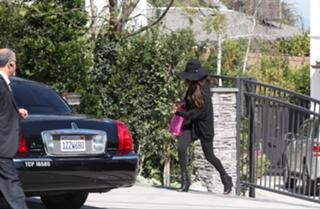 Selena Gomez feet photo thumbnail