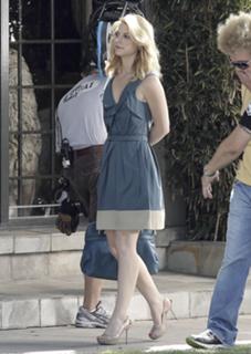 Claire Danes feet photo thumbnail