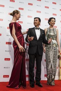 Uma Thurman feet photo thumbnail
