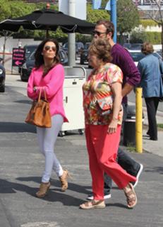 Eva Longoria feet photo thumbnail