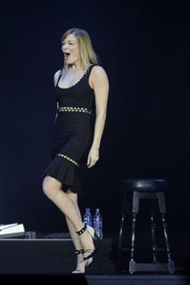 LeAnn Rimes feet photo thumbnail