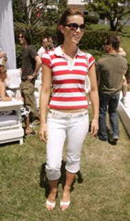Kate Beckinsale feet photo thumbnail