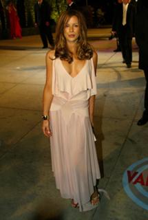 Kate Beckinsale feet photo thumbnail