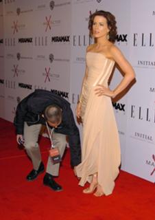 Kate Beckinsale feet photo thumbnail