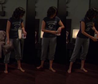 Cobie Smulders feet photo thumbnail